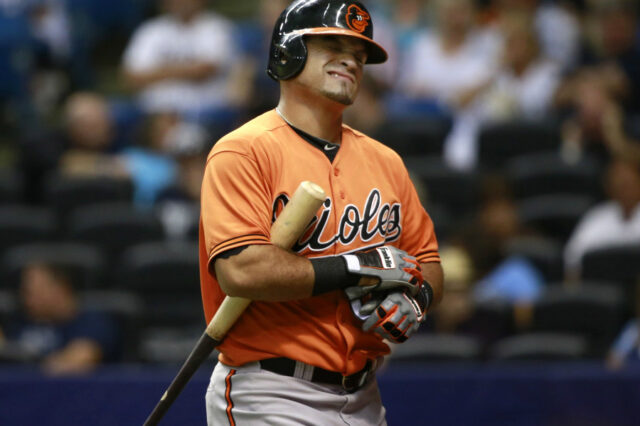 Colorado Rockies sign OF Gerardo Parra