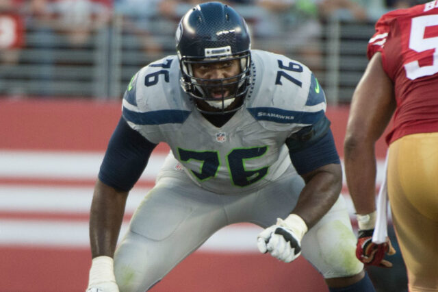 Denver Broncos sign Russell Okung