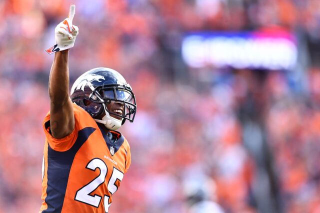 Chris Harris. Credit: Ron Chenoy, USA TODAY Sports.