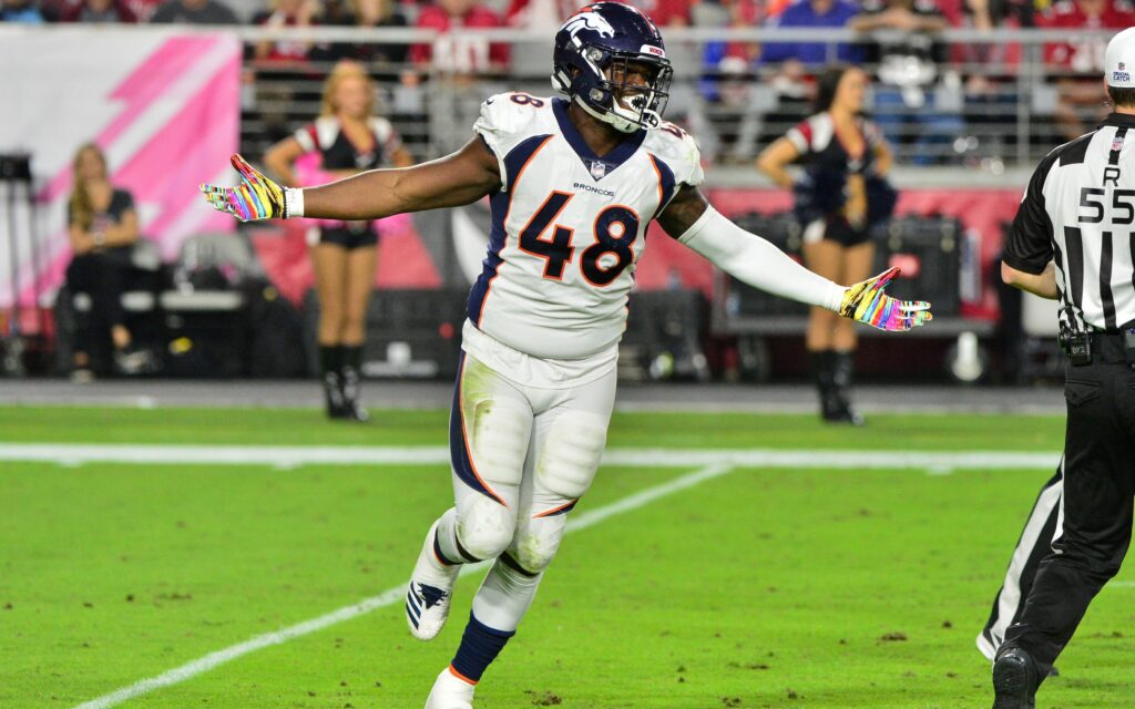 Shaquil Barrett. Credit: Mark Kartozian, USA Today Sports.