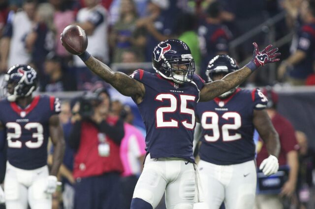 Kareem Jackson. Credit: Troy Taormina, USA TODAY Sports.