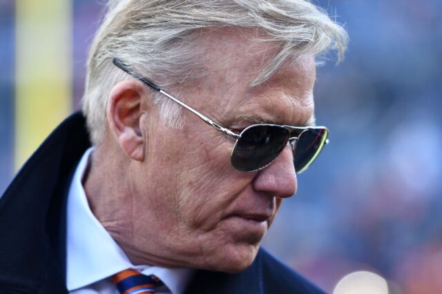 John Elway. Credit: Ron Chenoy, USA TODAY Sports.