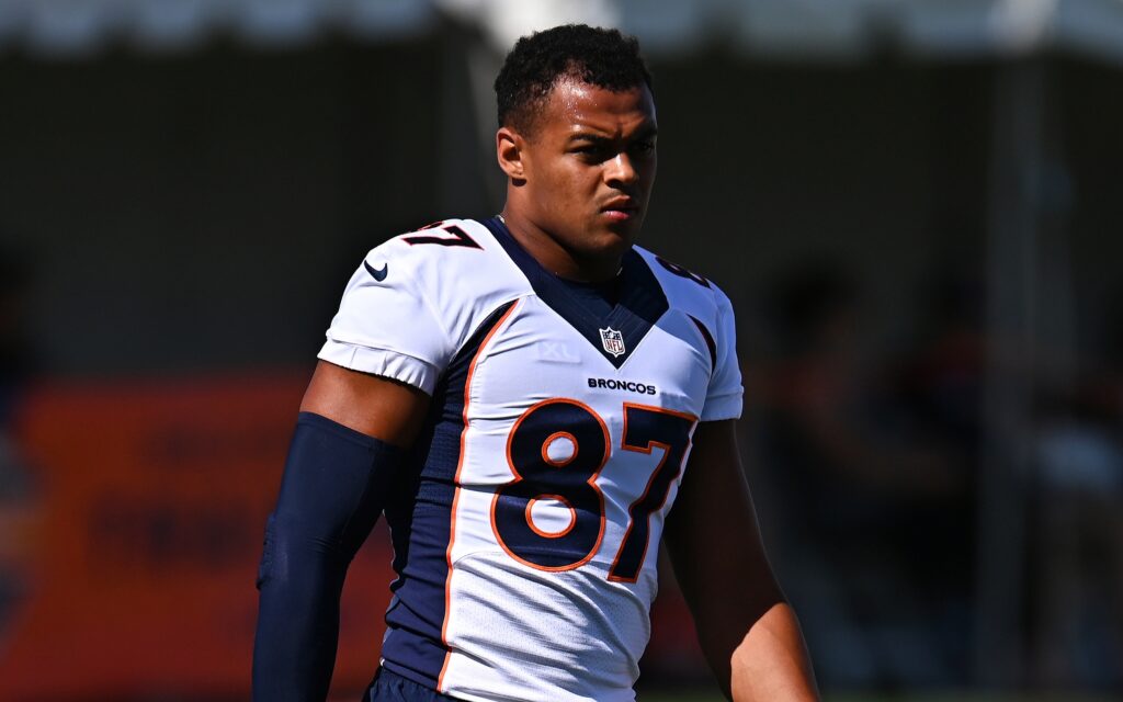 Noah Fant in training camp. Credit: Ron Chenoy, USA TODAY Sports.