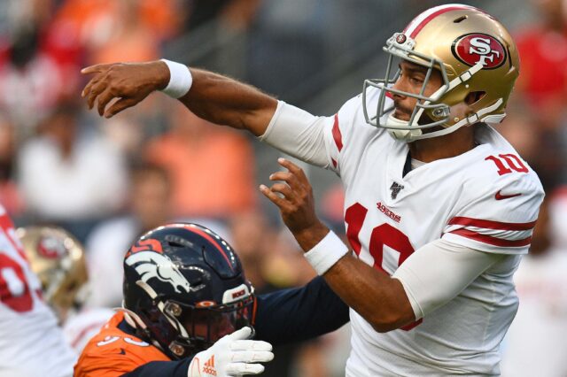 Bradley Chubb rushes Jimmy Garoppolo. Credit: Ron Chenoy, USA TODAY Sports.