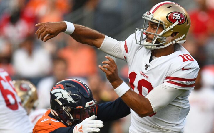 Bradley Chubb rushes Jimmy Garoppolo. Credit: Ron Chenoy, USA TODAY Sports.