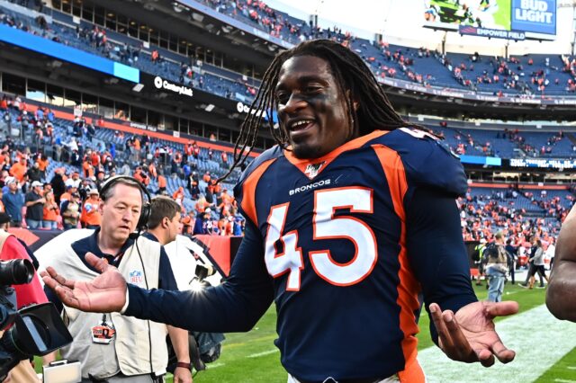 Alexander Johnson after his two-sack performance against Tennessee. Credit: Ron Chenoy, USA TODAY Sports.