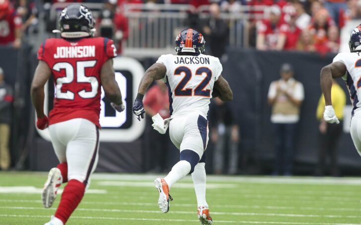 Kareem Jackson on the way to the end zone on Sunday in Houston. Credit: John Glaser, USA TODAY Sports.