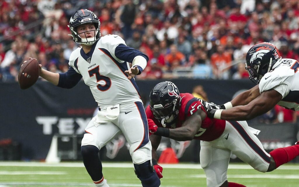 Drew Lock throws a sidearm pass. Credit: Troy Taormina, USA TODAY Sports.