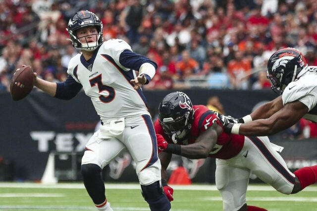 Drew Lock throws a sidearm pass. Credit: Troy Taormina, USA TODAY Sports.