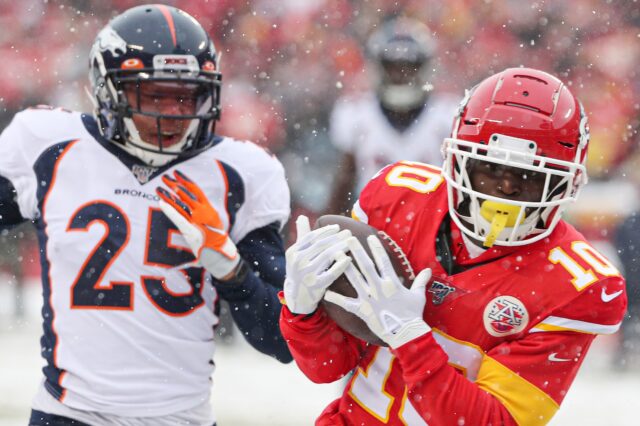 Tyreek Hill's touchdown early over Chris Harris. Credit: Jay Biggerstaff, USA TODAY Sports