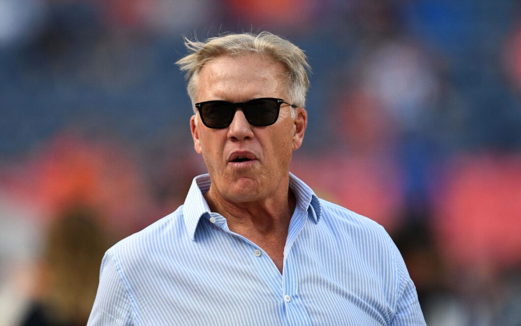 John Elway. Credit: Ron Chenoy, USA TODAY Sports.