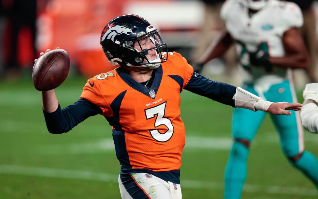 Drew Lock throws off-balance. Credit: Isiah J. Downing, USA TODAY Sports.