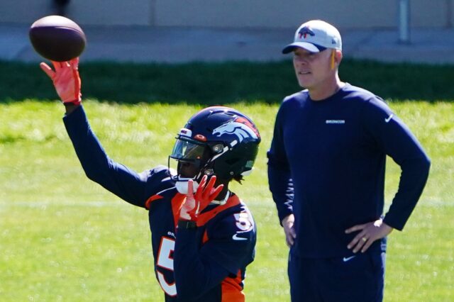 Teddy Bridgewater throws in practice on Tuesday. Credit: Ron Chenoy, USA TODAY Sports.