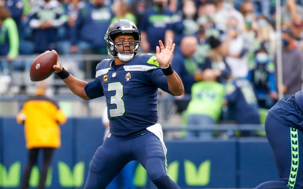 Russell Wilson throws. Credit: Joe Nicholson, USA TODAY Sports.