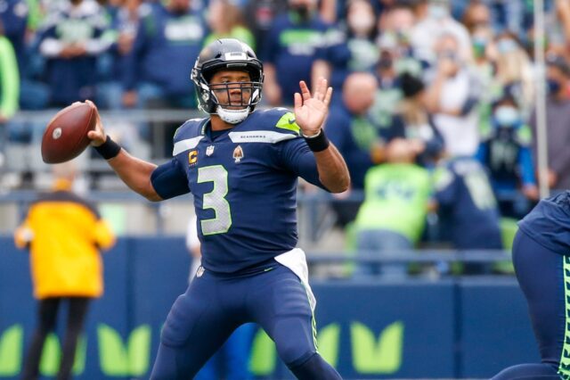 Russell Wilson throws. Credit: Joe Nicholson, USA TODAY Sports.