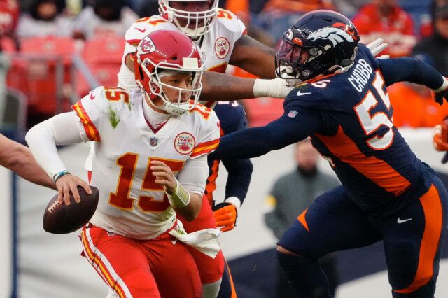 Bradley Chubb rushes Patrick Mahomes. Credit: Ron Chenoy, USA TODAY Sports.