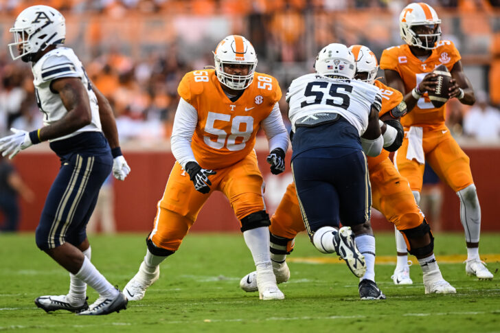 Tennessee Volunteers offensive lineman Darnell Wright (58) blocks Akron Zips defensive lineman Kyle Thomas (55) during the first half at Neyland Stadium. (Denver Broncos)