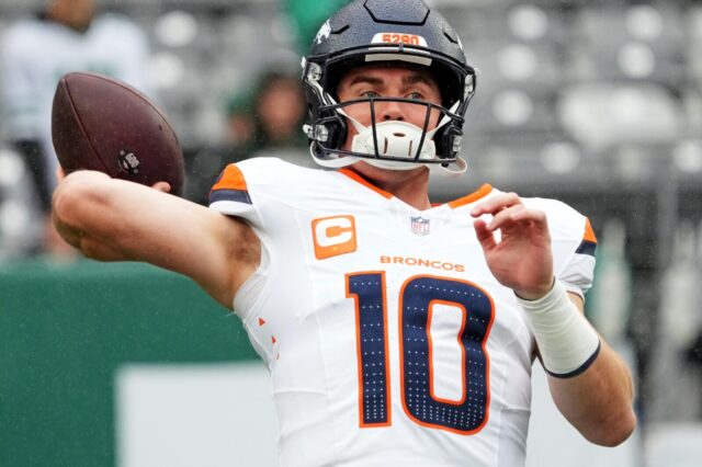 NFL: Denver Broncos at New York Jets