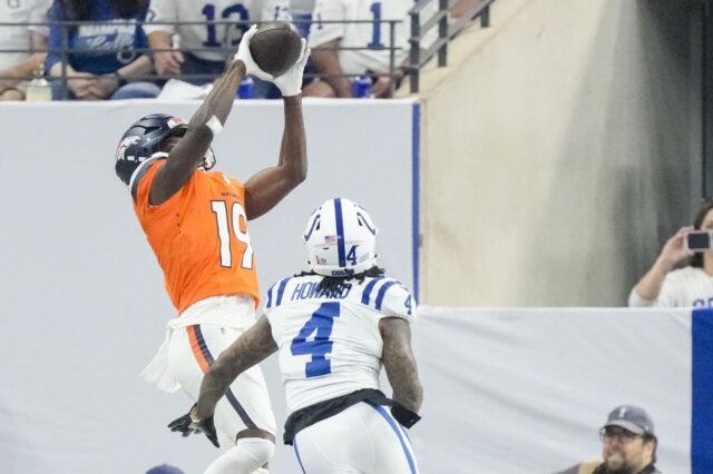 Marvin Mims catches a touchdown against the Colts